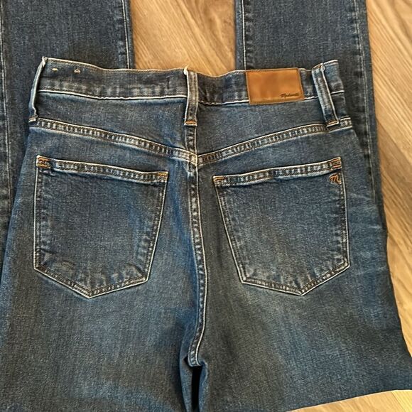 LIKE NEW MADEWELL THE HIGH RISE SLIM BOYJEAN IN MEDIUM WASH NO DISTRESSING 26T - Picture 9 of 9